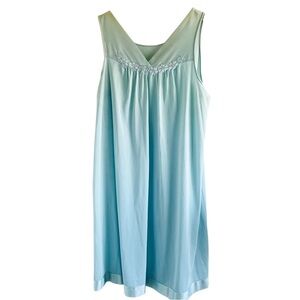 Vintage Vanity Fair V Neck Satin Sleeveless Short Nightgown